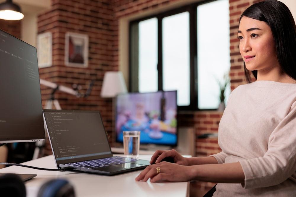 microsoft-sql--server-database-management-system-operating-system-OS-MySQL-whats-the-difference